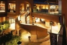 Shop & Play (La Encantada)